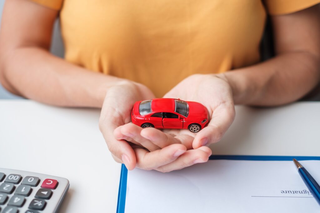 Cómo elegir el coche de alquiler ideal para recorrer España